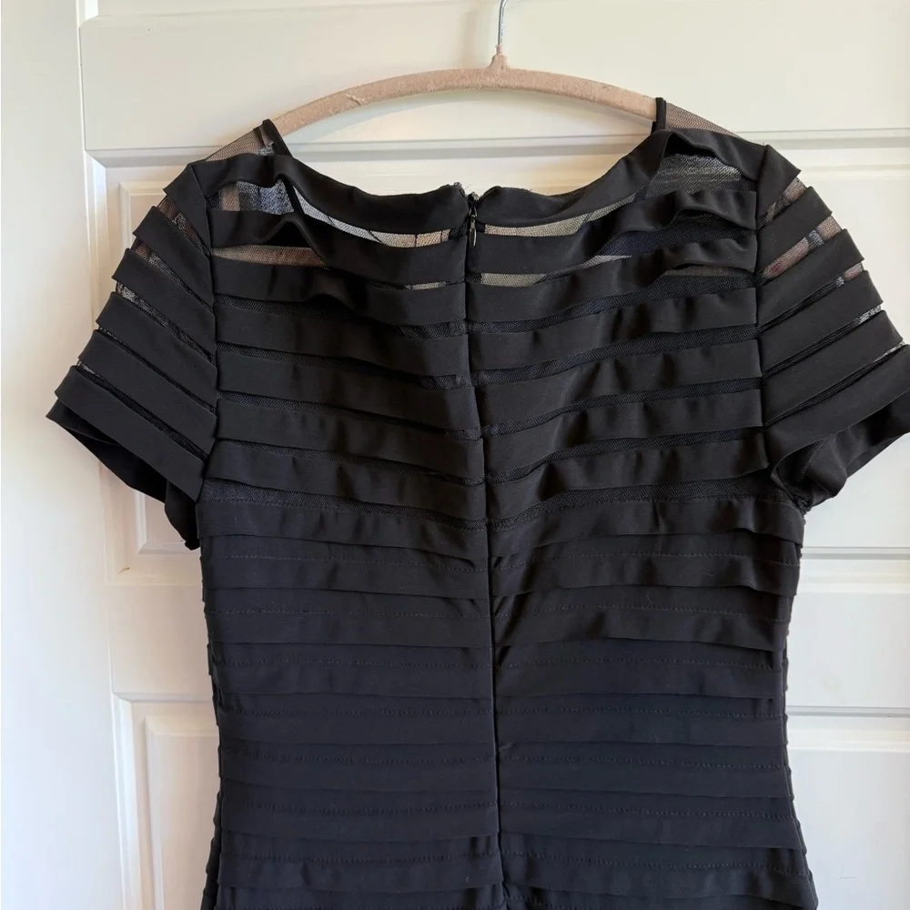 Adrianna Papell Black Textured Midi Dress Beautiful sheer lined size 10 - Picture 4 of 7